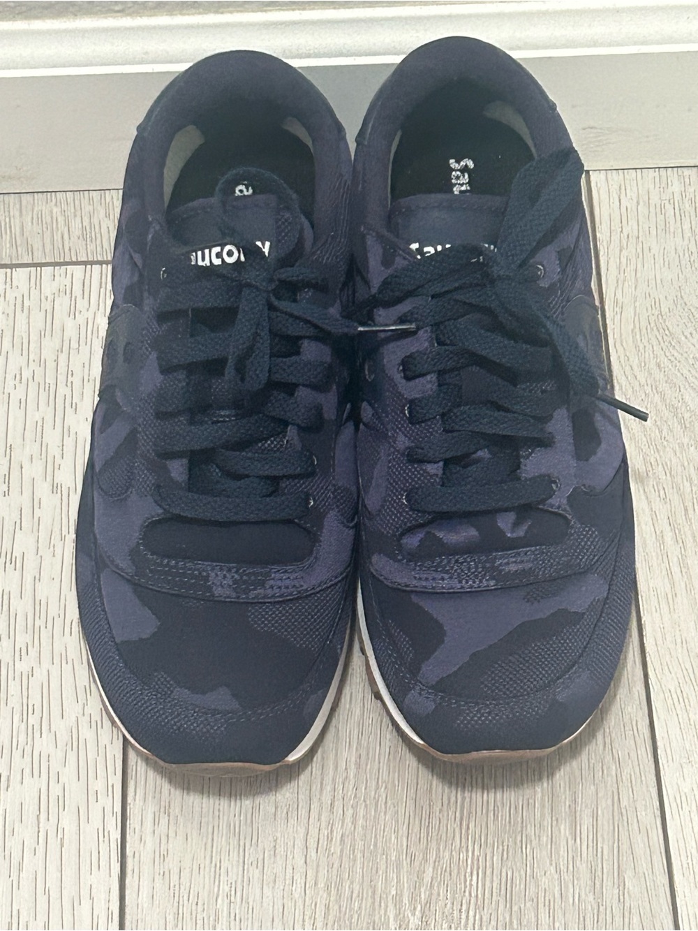 Saucony Men's Navy Camouflage Sneakers Sz 7